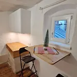 Historical Goldenes Dachl Apartamento *