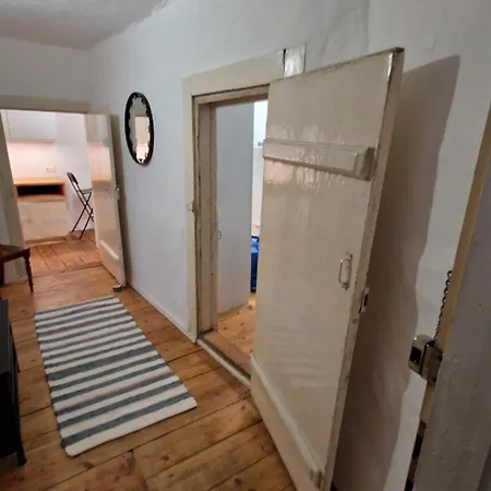 Historical Goldenes Dachl Апартаменты *