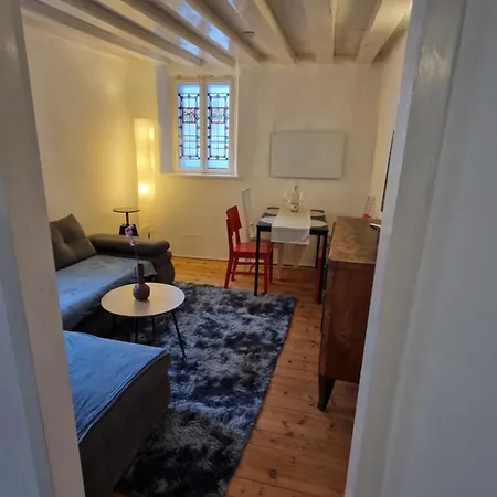 Апартаменты Historical Goldenes Dachl *