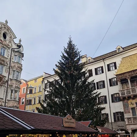 Historical Goldenes Dachl Апартаменты Инсбрук